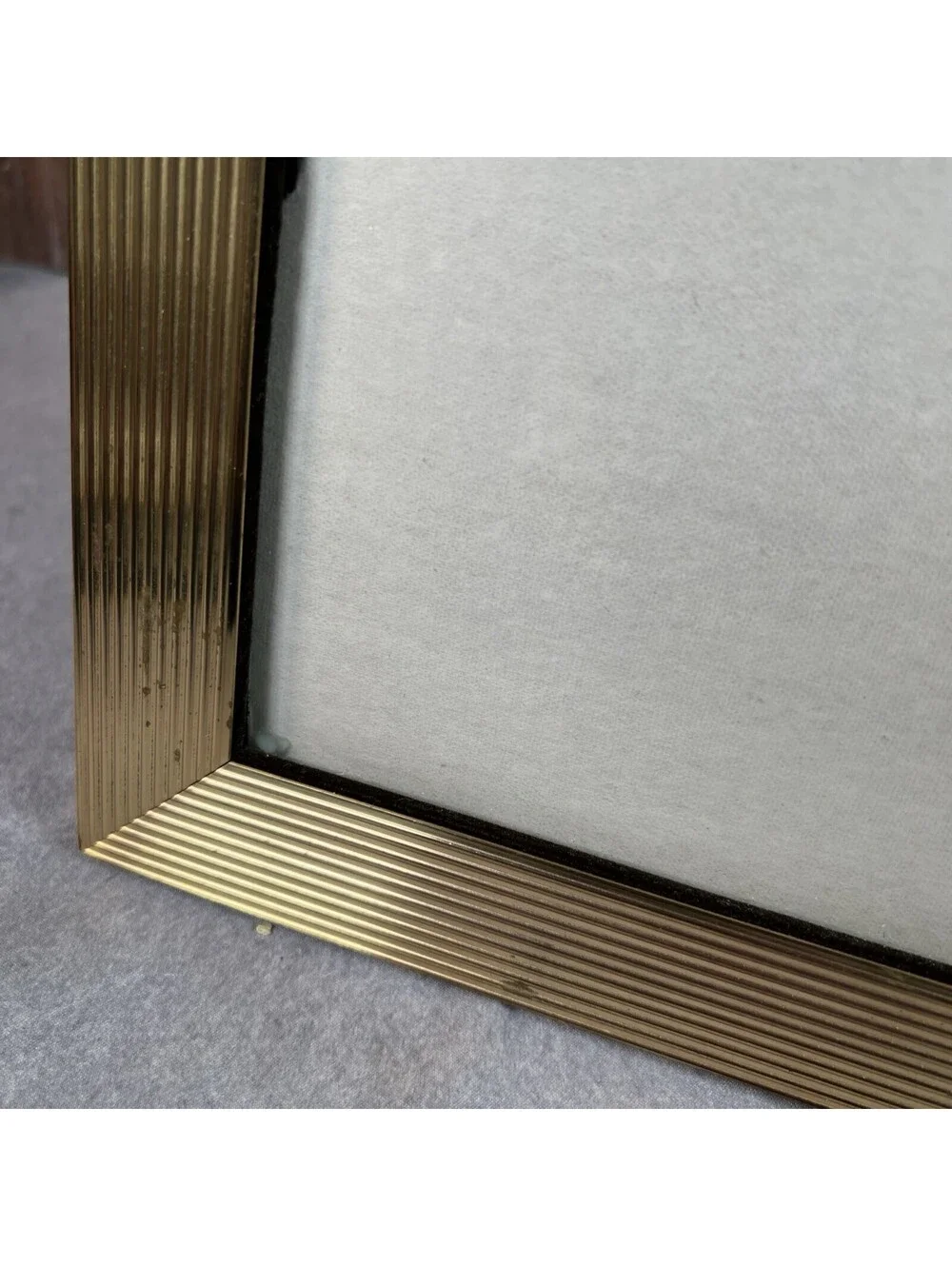 VTG Gold Tone Metal Picture Frame Vertical or Horizontal 8x10 in - 1301-2O